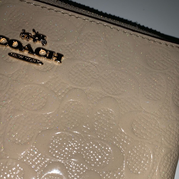 Coach Wrist Bag - Picture 3 of 5